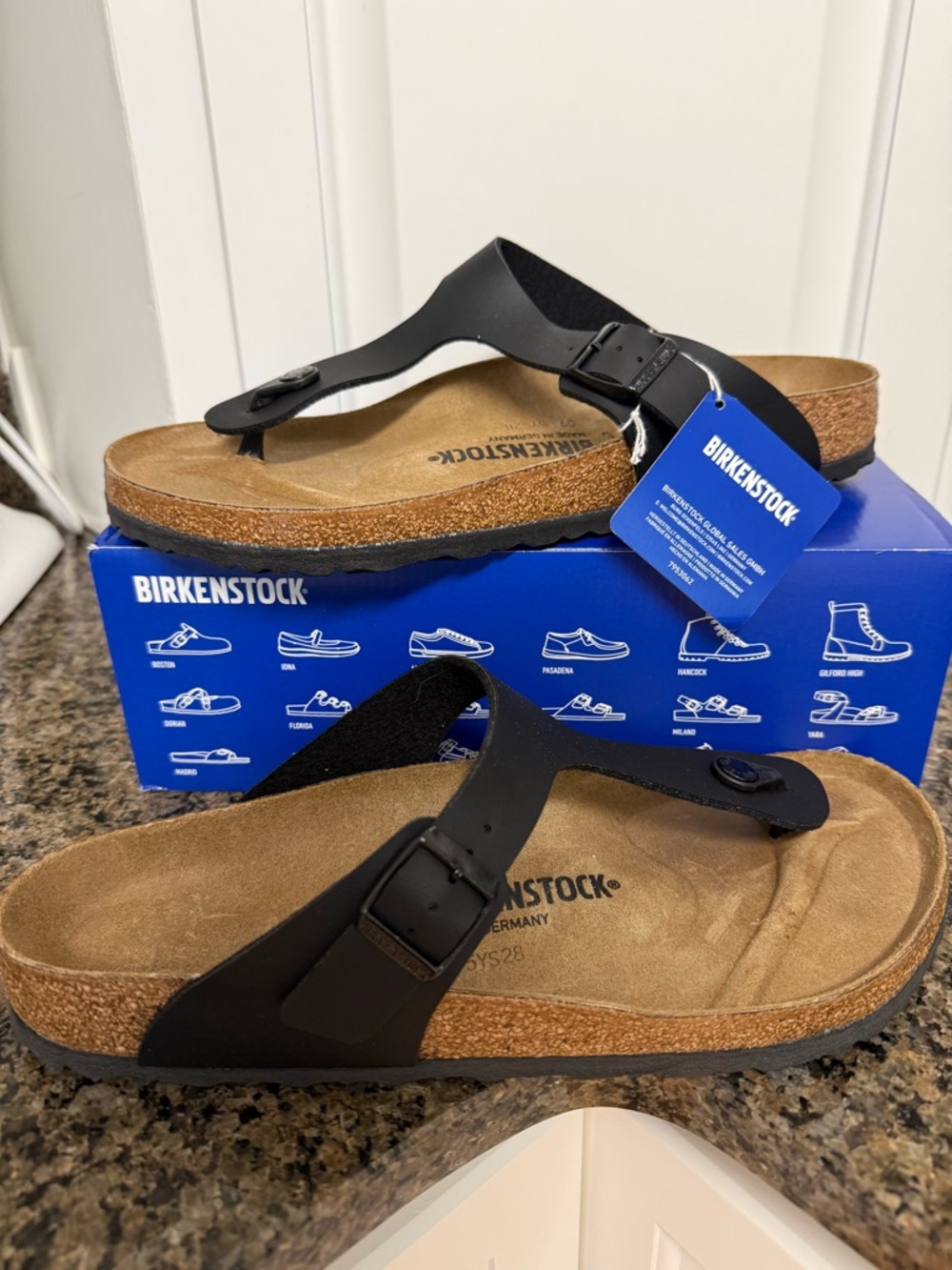 New In Box Birkenstock Gizeh Black Sandals Size EU 44 Men’s 11 Womens 12.5 US